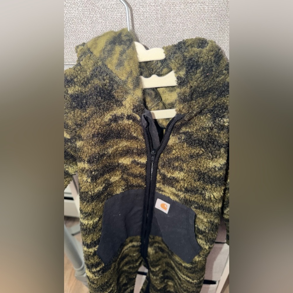 Carhartt camo like new jumpsuit - Picture 3 of 6